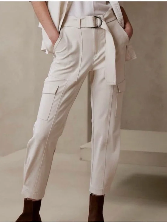 Banana Republic Cream Cropped Cargo Pants with D-Ring Belt - Picture 2 of 5